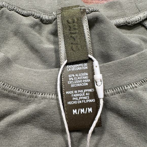 Skims Crop Top T Shirt M Green Short Sleeve Crew Neck Athletic Fit Baby Tee City - Picture 8 of 10